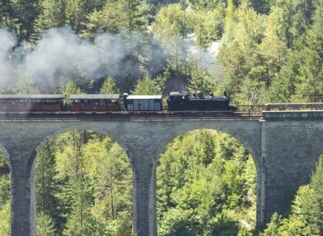 Trajet de train a vapeur