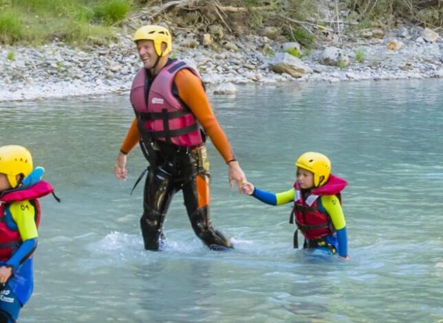 Randonnée aquatique dans les eau vive
