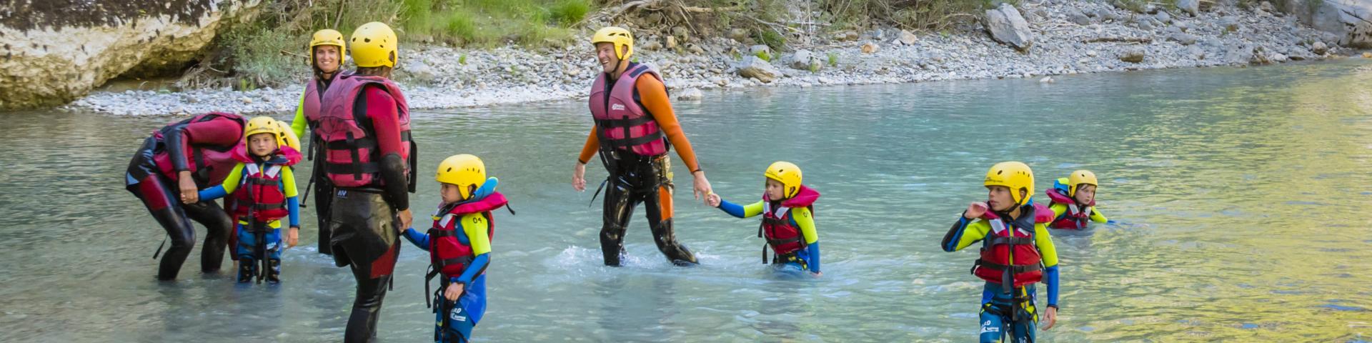 Randonnée aquatique dans les eau vive
