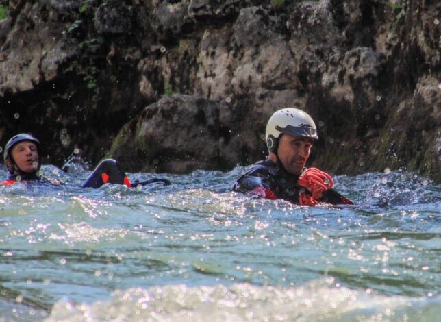 En floating a travers les Gorges