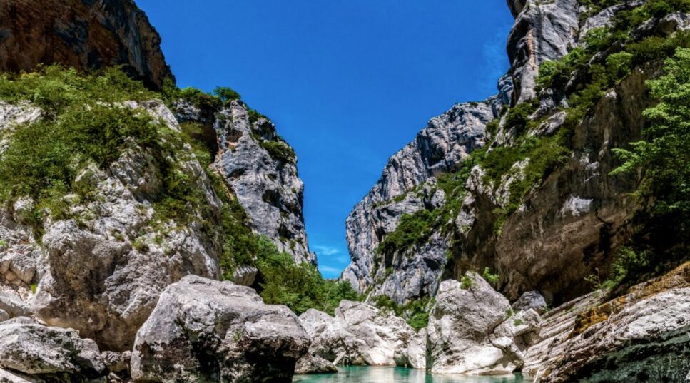 Vue de l'intérieur des Gorges du Verdon