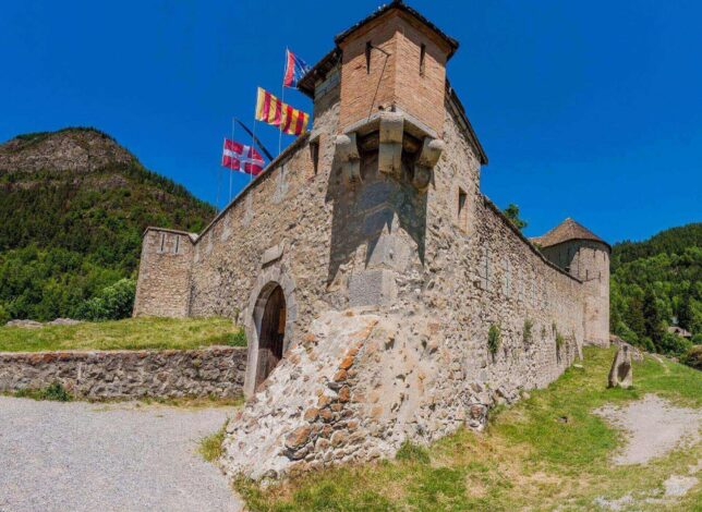 Colmars‑les‑Alpes, cité médiévale puis fortifiée