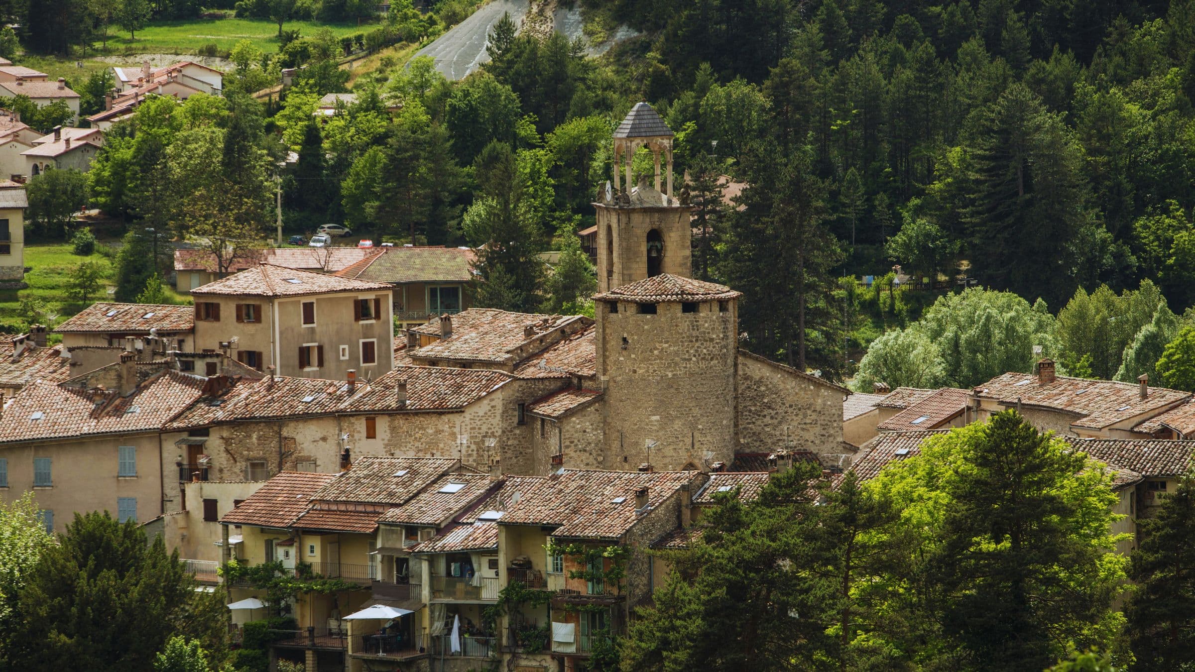Annot – Village au cœur des grès