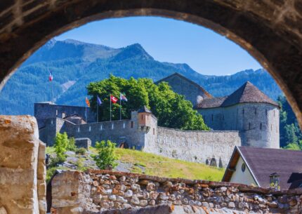 Fort de Savoie à Colmars-les-Alpes vu depuis l'intérieur des remparts