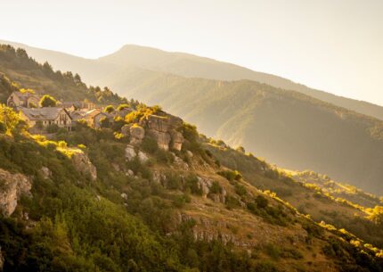 Lever de soleil sur les montagnes du Verdon en Alpes-de-Haute-Provence