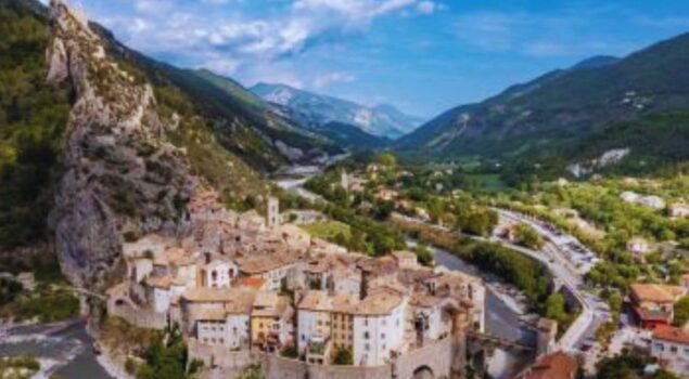 Cards - Le patrimoine d'Entrevaux avec un guide