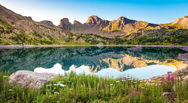 Lac d'Allos dans le Parc national du Mercantour, Haut-Verdon