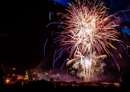 feu d'artifice pour fete nationale dans le Verdon