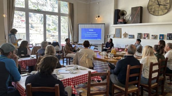 Conférence lors des petis dej de l'oti verdon tourisme